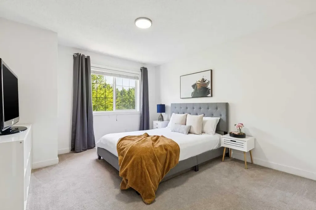 344 Rockyspring Grove NW Calgary AB T3G 0A8