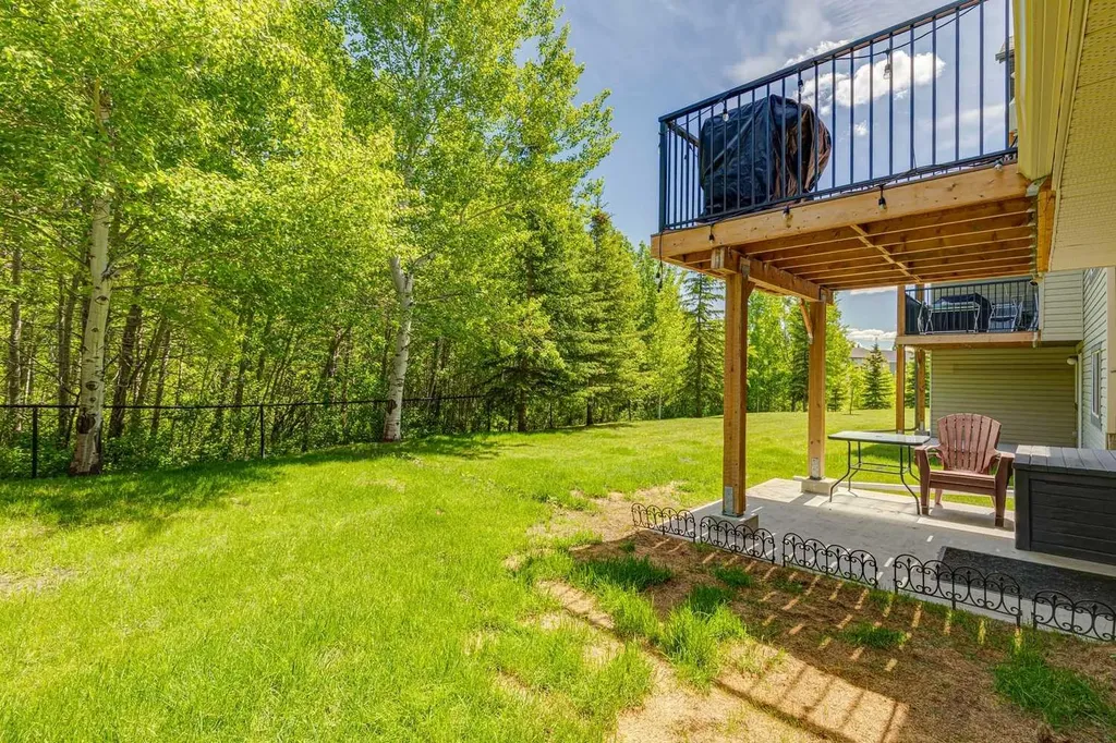 344 Rockyspring Grove NW Calgary AB T3G 0A8