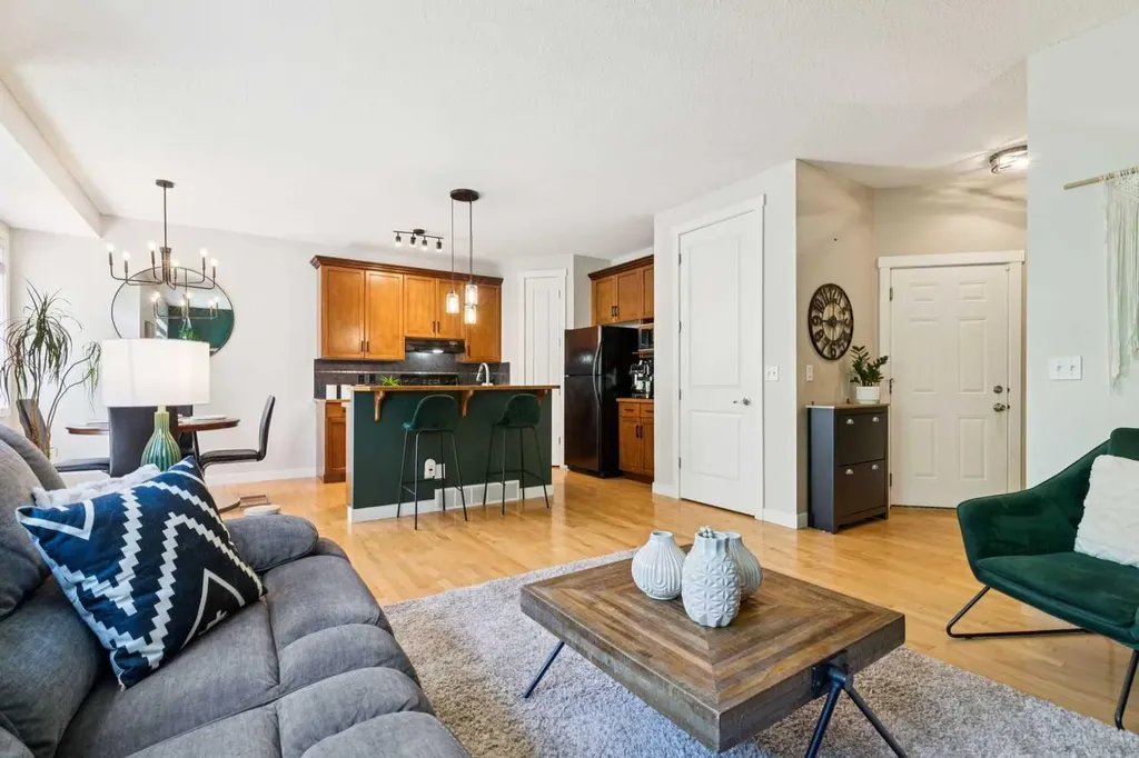344 Rockyspring Grove NW Calgary AB T3G 0A8