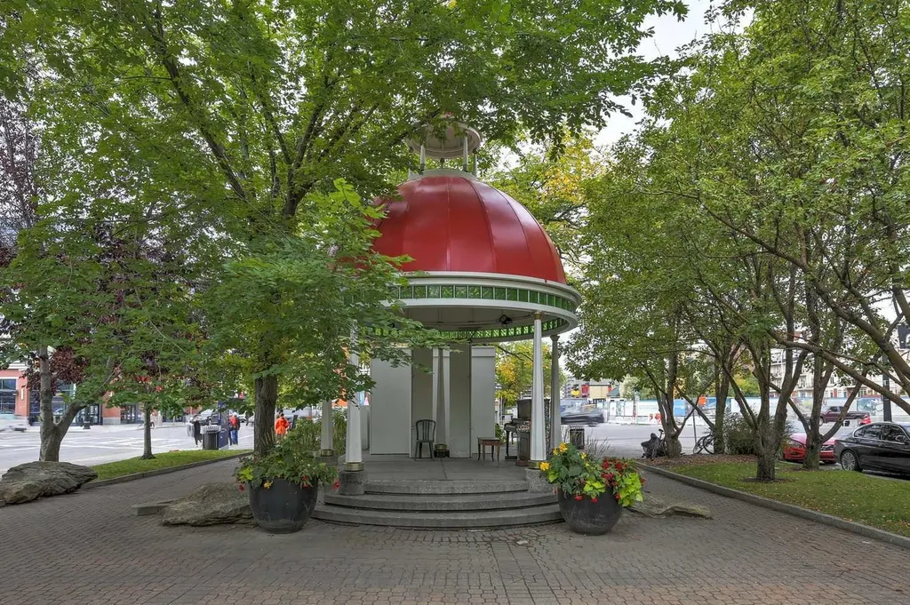 1730 7 Street SW Calgary AB T2T2W6