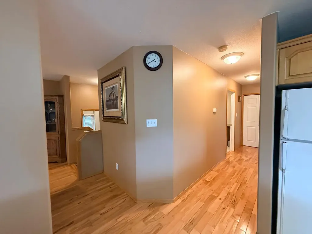 4817 51 Avenue Kitscoty AB T0B 2P0