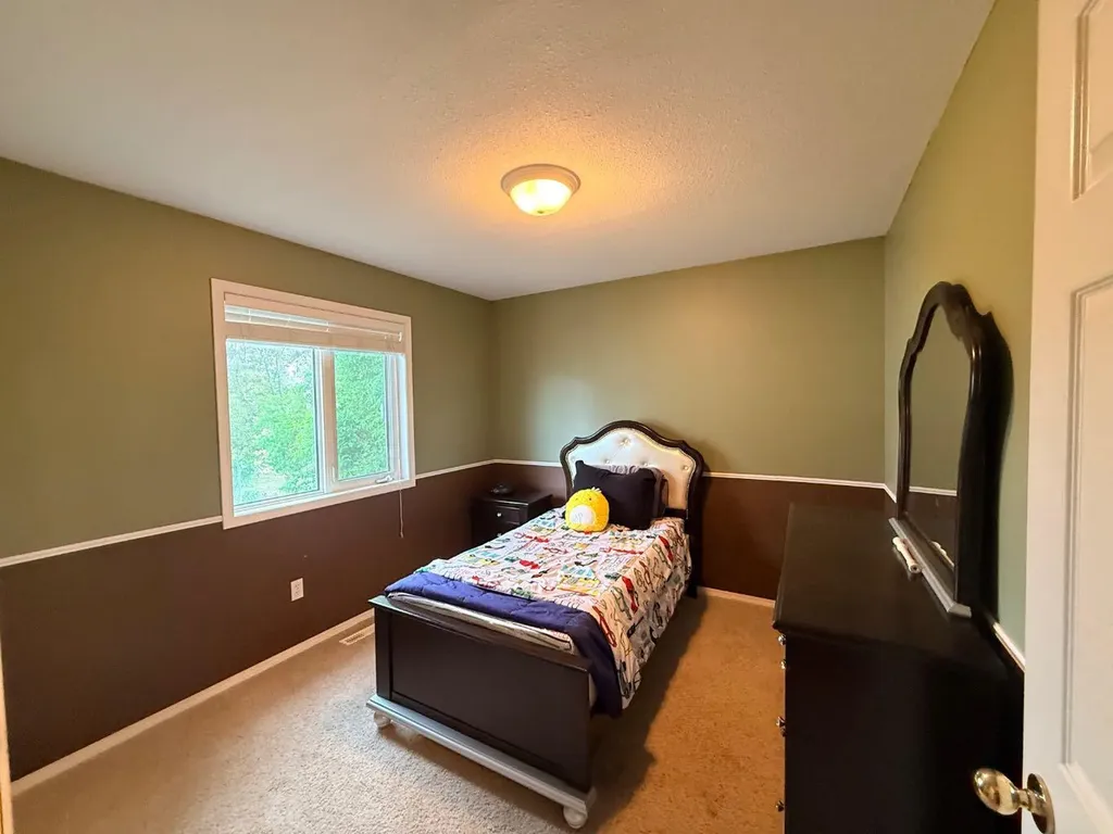 4817 51 Avenue Kitscoty AB T0B 2P0