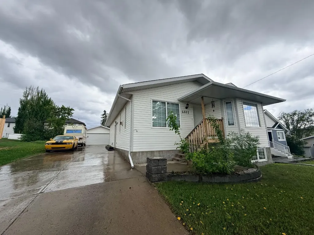 4817 51 Avenue Kitscoty AB T0B 2P0