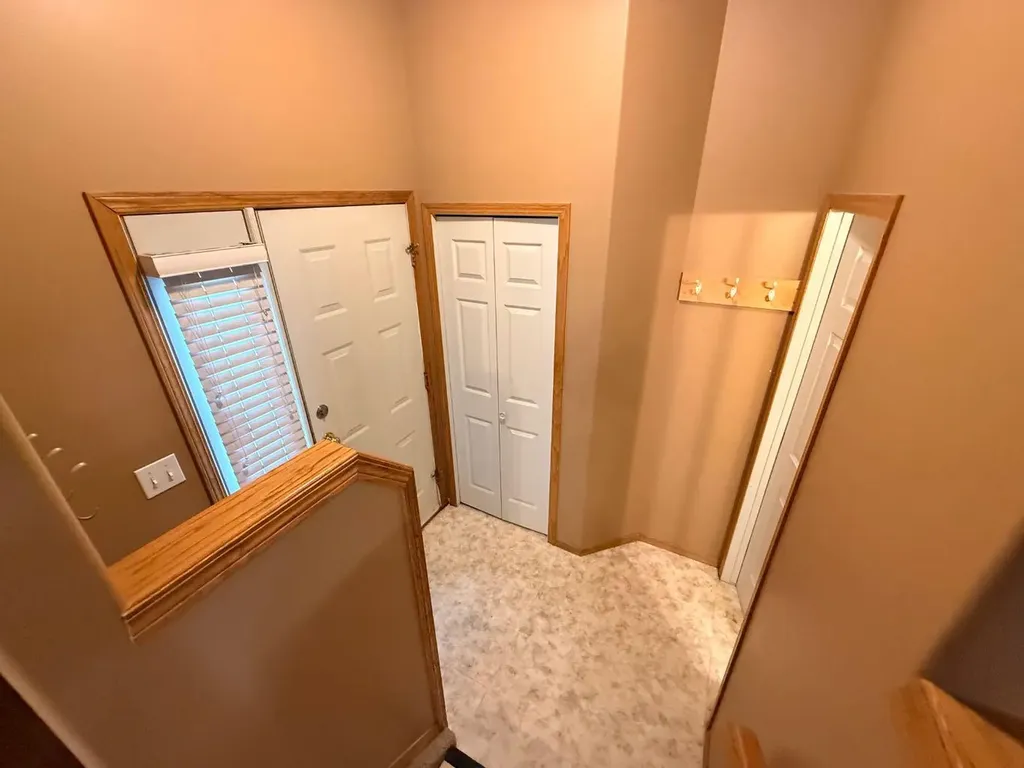 4817 51 Avenue Kitscoty AB T0B 2P0