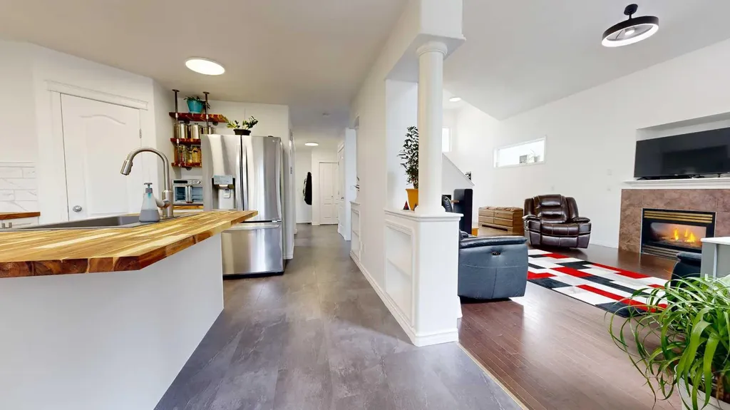 10233 Landing Drive Grande Prairie AB T8X 0B5
