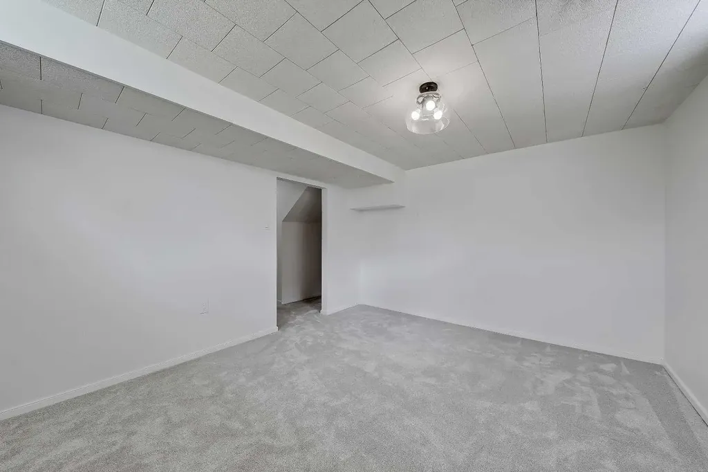 7443 Ogden Road SE Calgary AB T2C 1B9