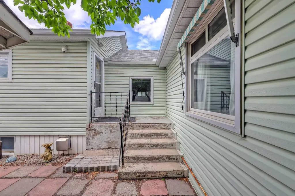 7443 Ogden Road SE Calgary AB T2C 1B9