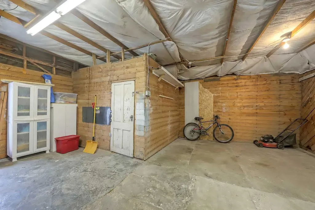7443 Ogden Road SE Calgary AB T2C 1B9