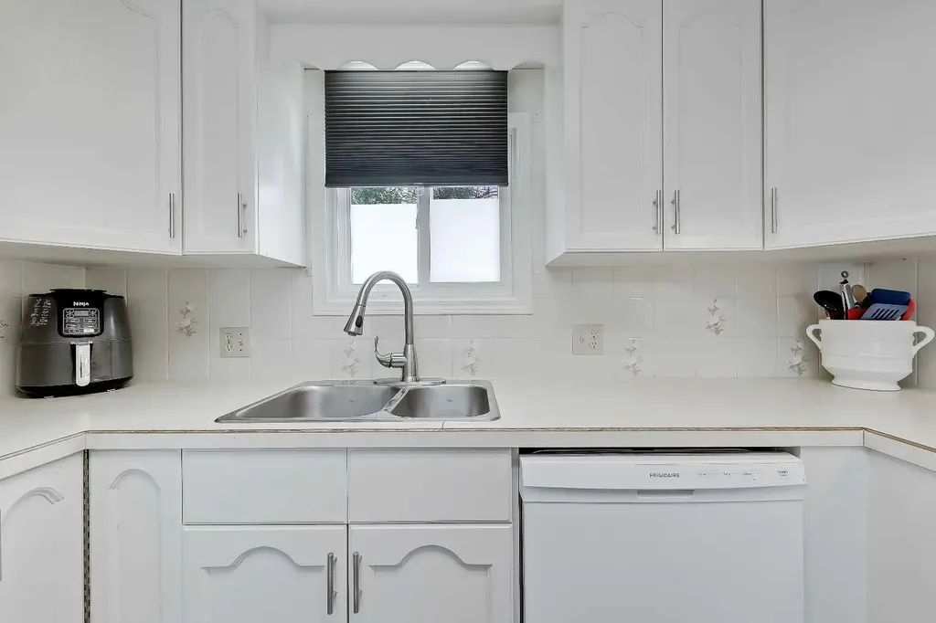 7443 Ogden Road SE Calgary AB T2C 1B9
