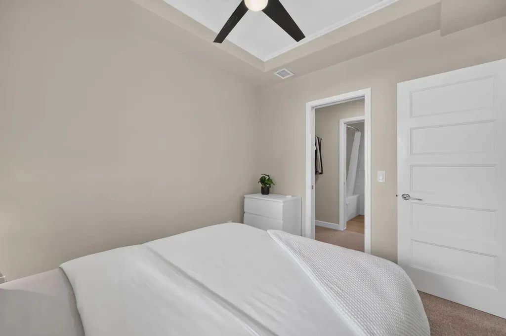 80 Greenbriar Place NW Calgary AB T3B 6J4