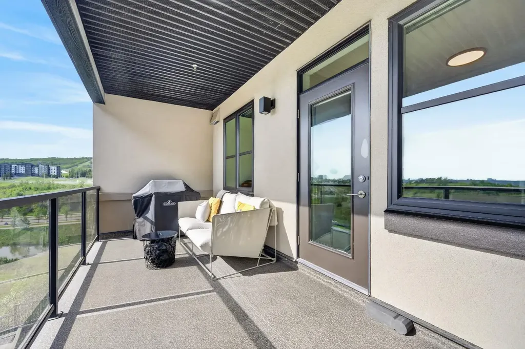 80 Greenbriar Place NW Calgary AB T3B 6J4