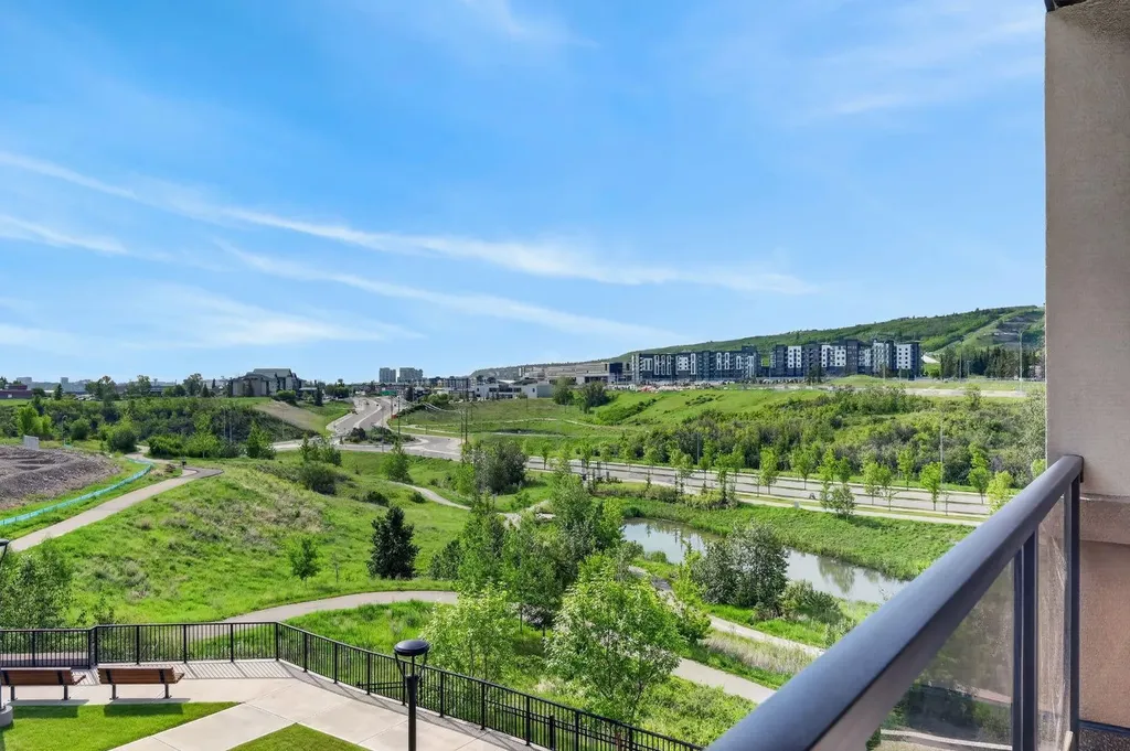 80 Greenbriar Place NW Calgary AB T3B 6J4