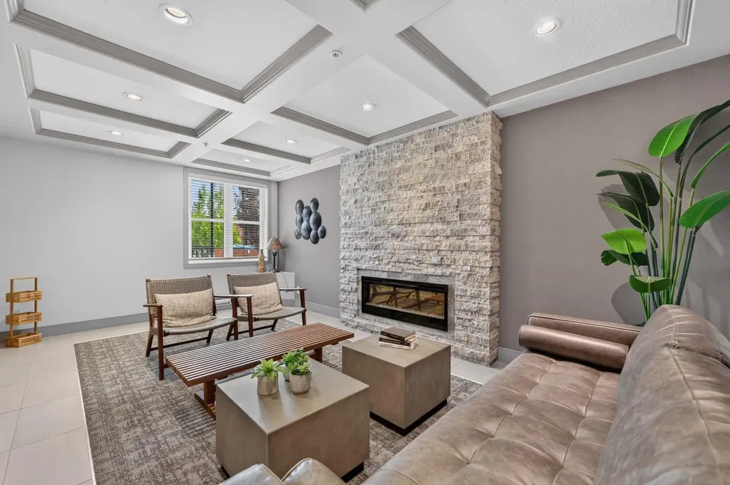 80 Greenbriar Place NW Calgary AB T3B 6J4