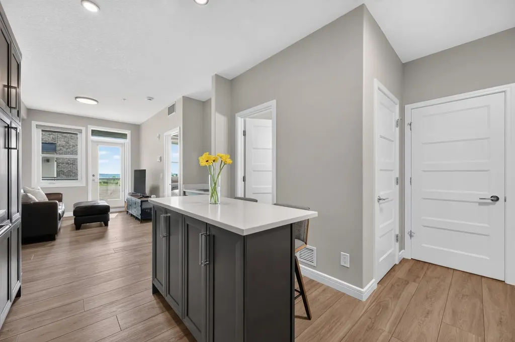 80 Greenbriar Place NW Calgary AB T3B 6J4