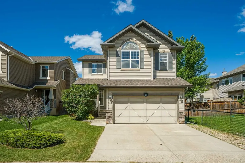 63 Cougartown Close SW Calgary AB T3H 0B3