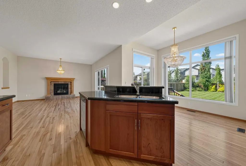 63 Cougartown Close SW Calgary AB T3H 0B3