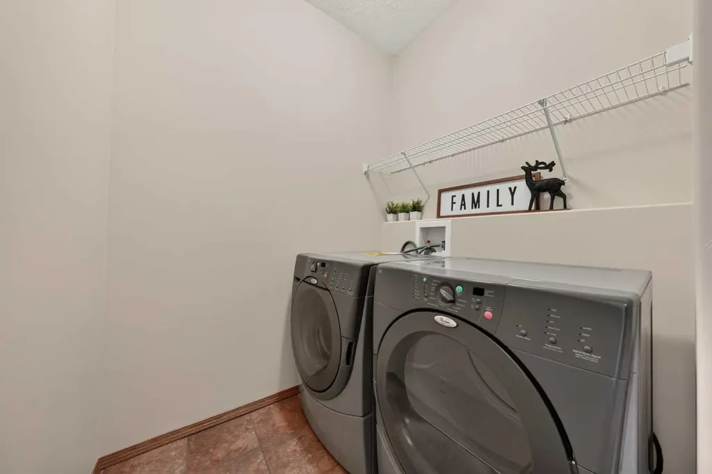 63 Cougartown Close SW Calgary AB T3H 0B3