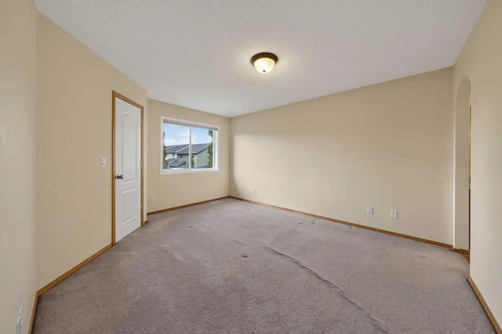 63 Cougartown Close SW Calgary AB T3H 0B3
