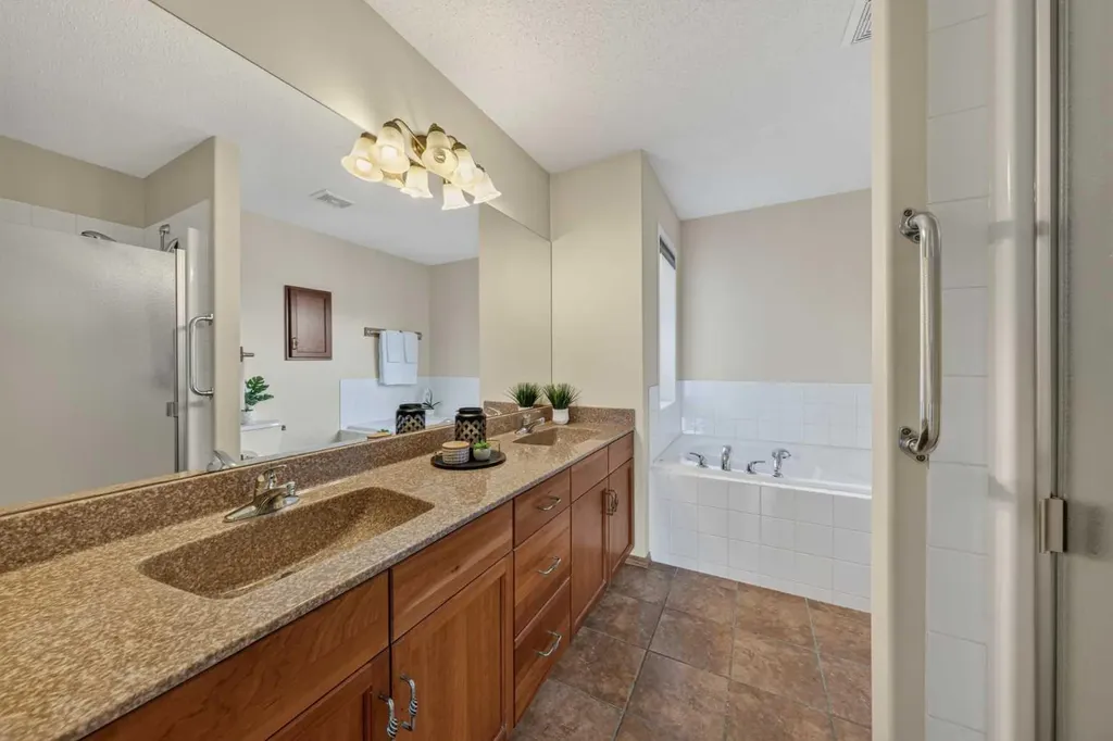 63 Cougartown Close SW Calgary AB T3H 0B3