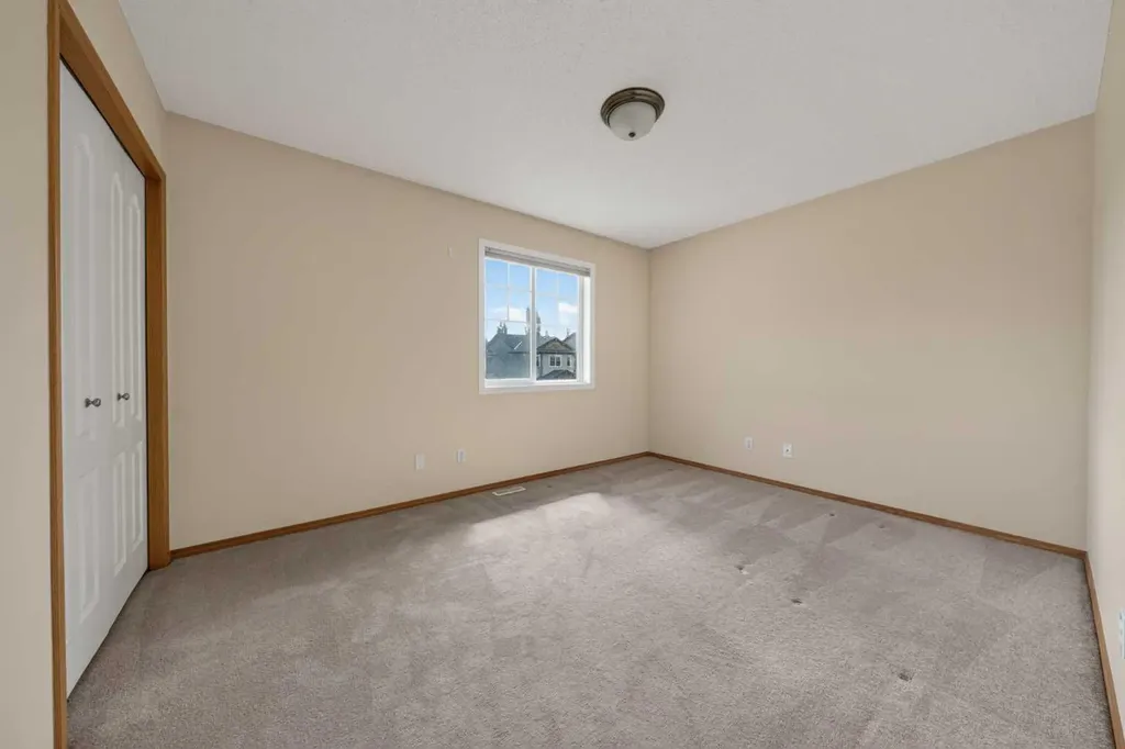63 Cougartown Close SW Calgary AB T3H 0B3