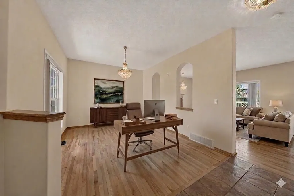 63 Cougartown Close SW Calgary AB T3H 0B3