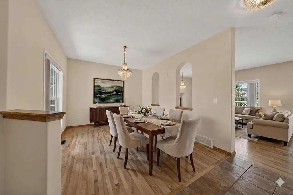 63 Cougartown Close SW Calgary AB T3H 0B3