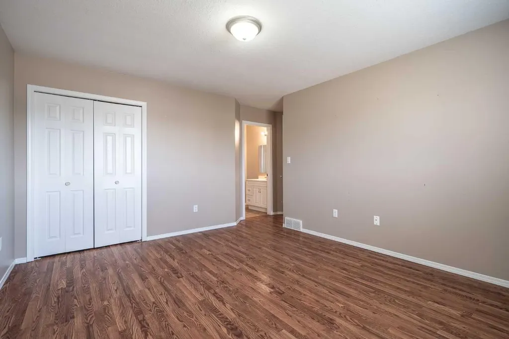 6608 39 Street Lloydminster AB T9V 2Z4