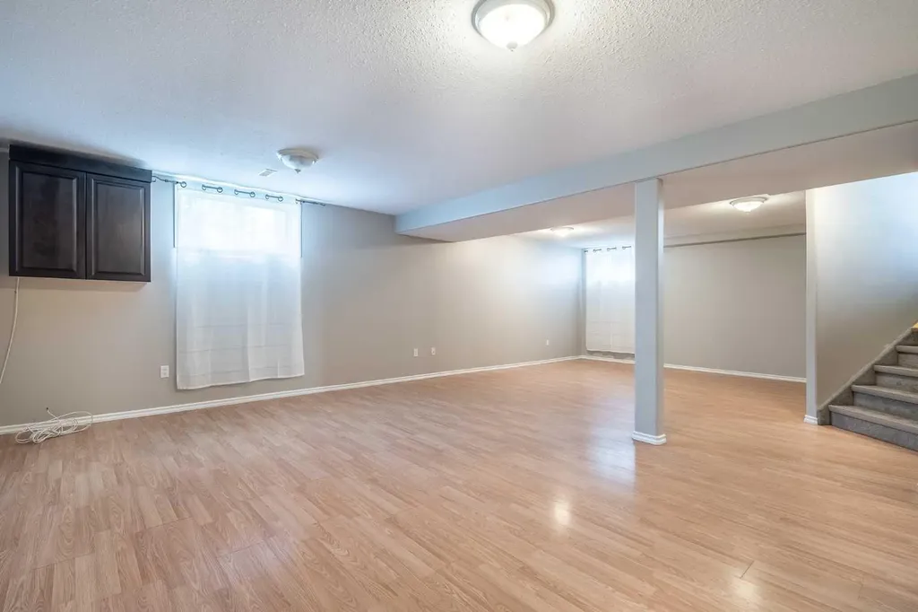 6608 39 Street Lloydminster AB T9V 2Z4