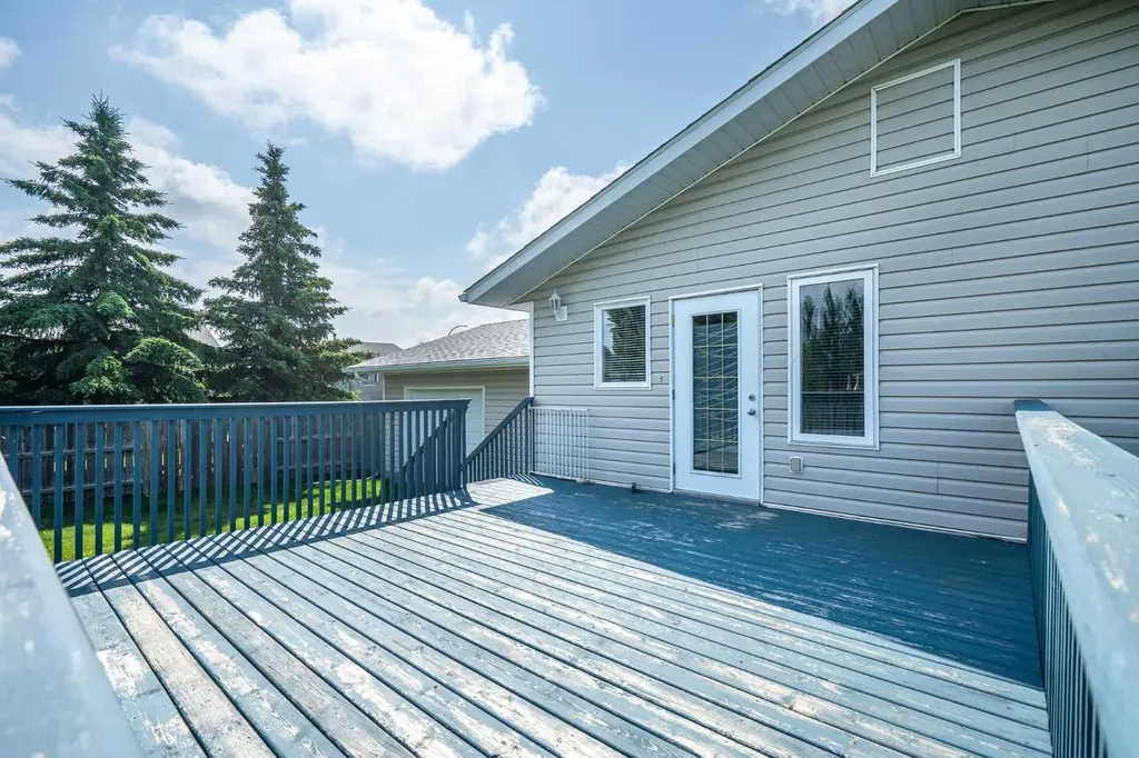 6608 39 Street Lloydminster AB T9V 2Z4