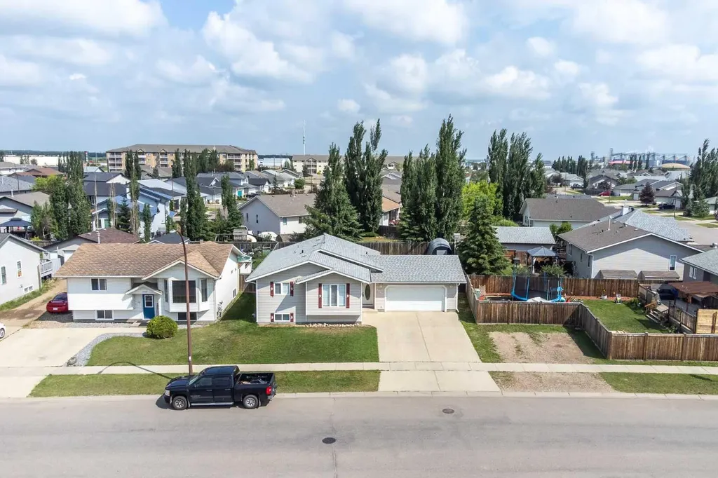 6608 39 Street Lloydminster AB T9V 2Z4
