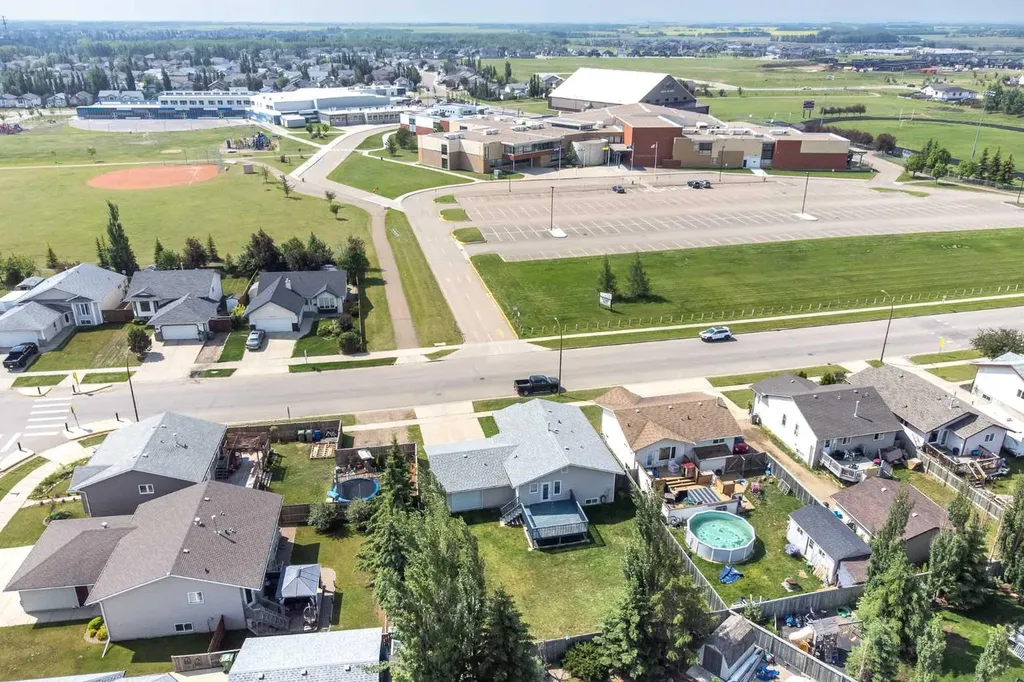 6608 39 Street Lloydminster AB T9V 2Z4