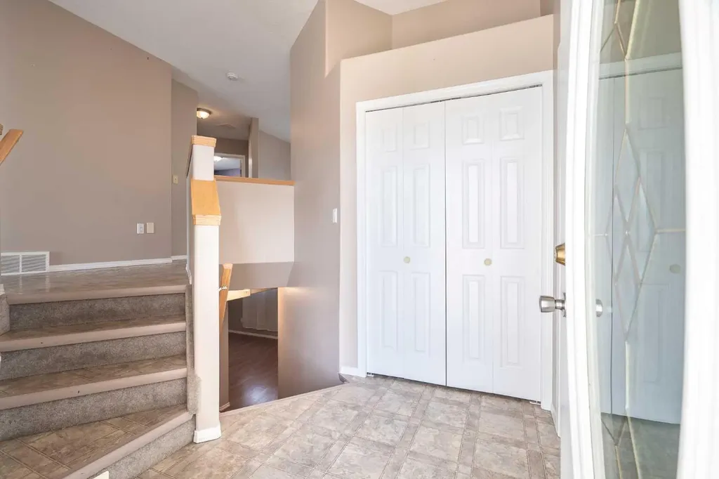 6608 39 Street Lloydminster AB T9V 2Z4