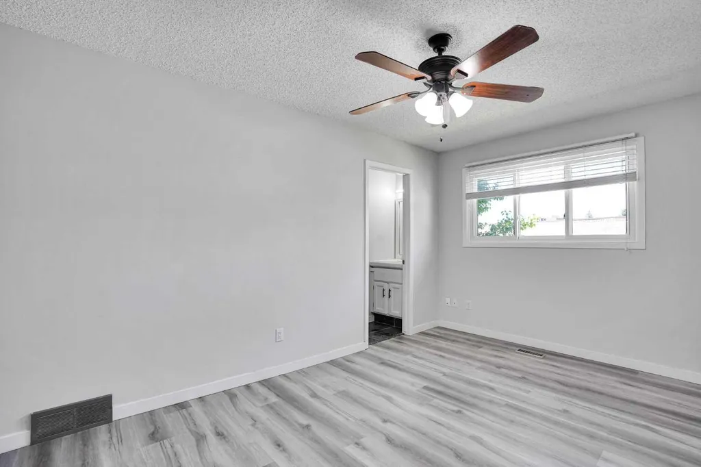 60 Whitaker Close NE Calgary AB T1Y 5K3
