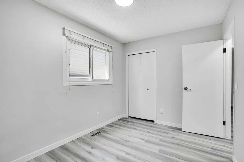 60 Whitaker Close NE Calgary AB T1Y 5K3