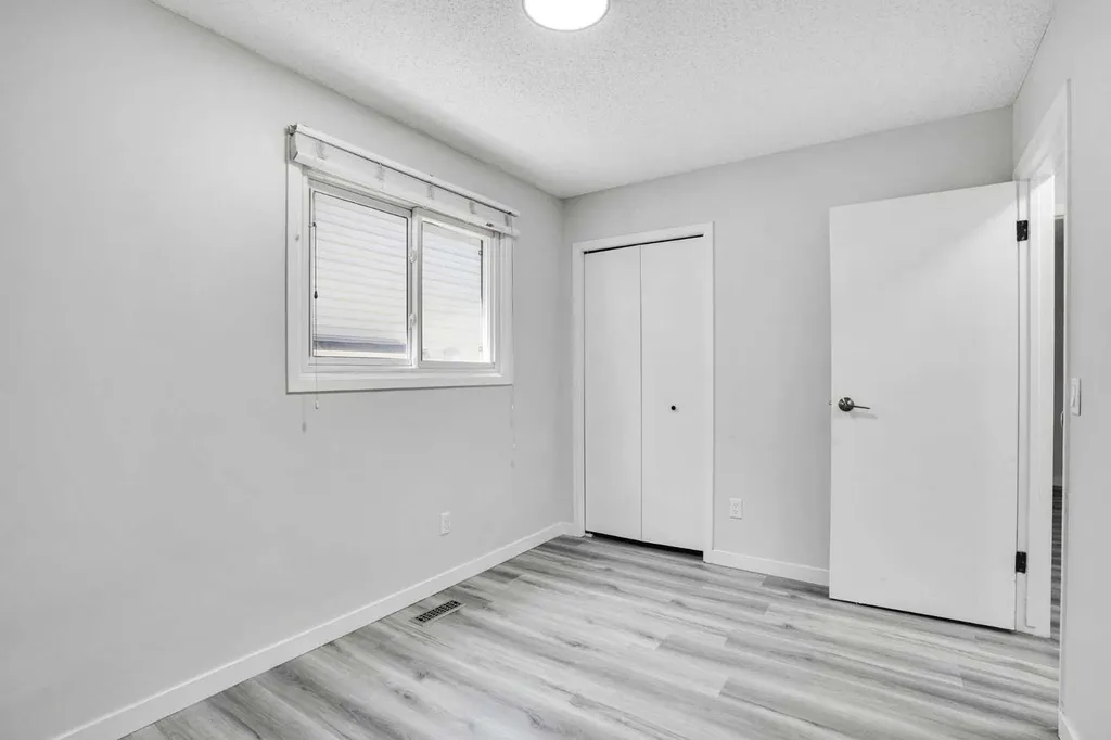 60 Whitaker Close NE Calgary AB T1Y 5K3