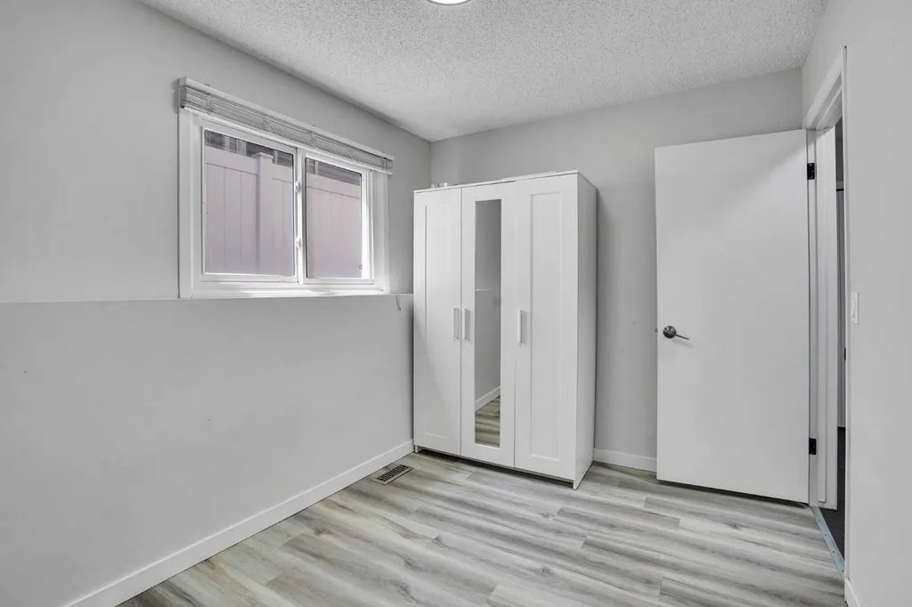 60 Whitaker Close NE Calgary AB T1Y 5K3