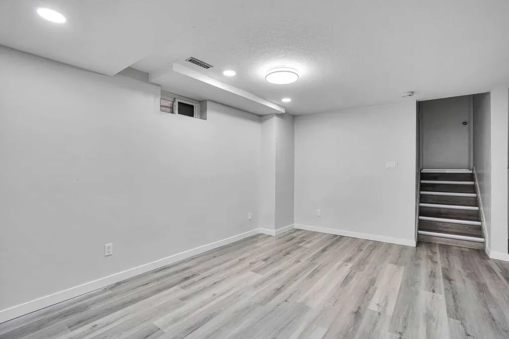 60 Whitaker Close NE Calgary AB T1Y 5K3