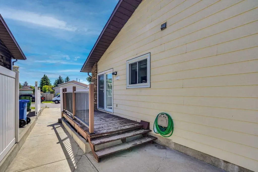 60 Whitaker Close NE Calgary AB T1Y 5K3