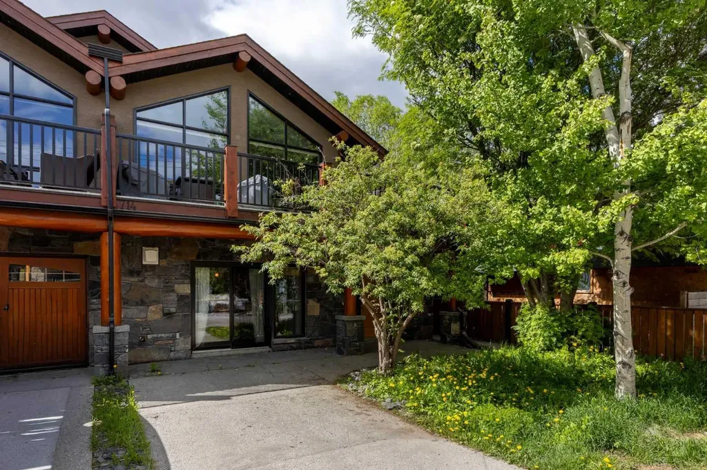 714 3rd Street Canmore AB T1W 2J6