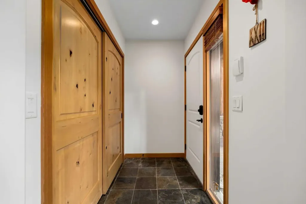 714 3rd Street Canmore AB T1W 2J6