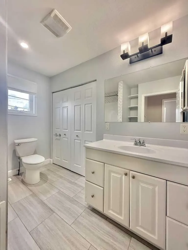 106 Chetamon Drive Hinton AB T7V1G5