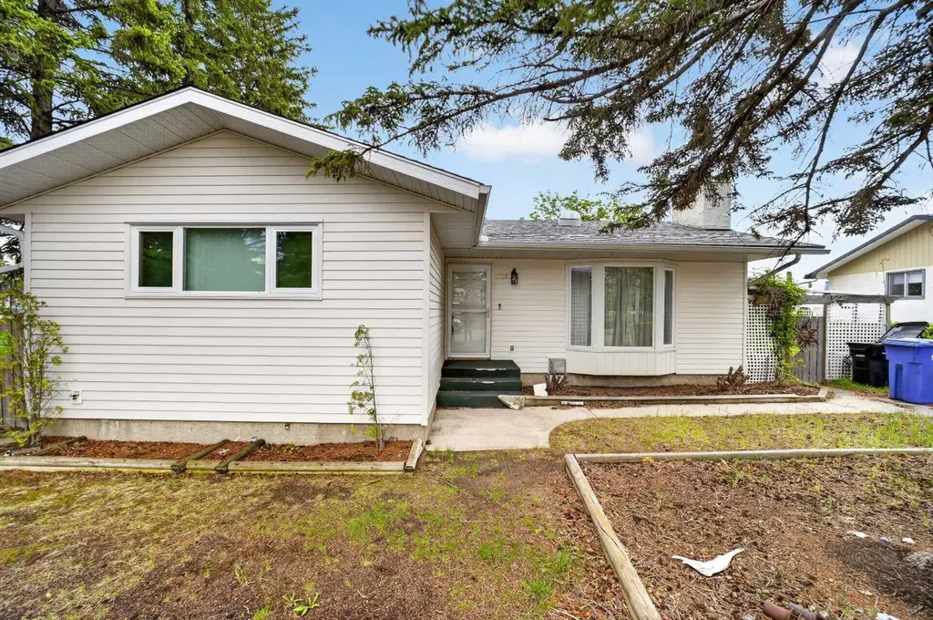 1329 Idaho Street Carstairs AB T0M0N0