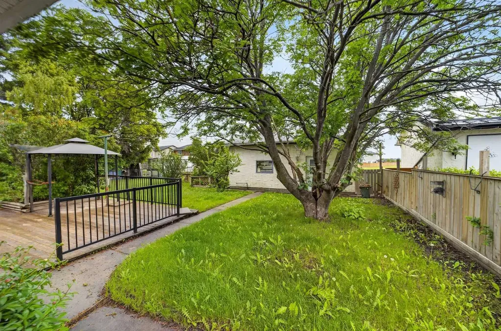 1329 Idaho Street Carstairs AB T0M0N0