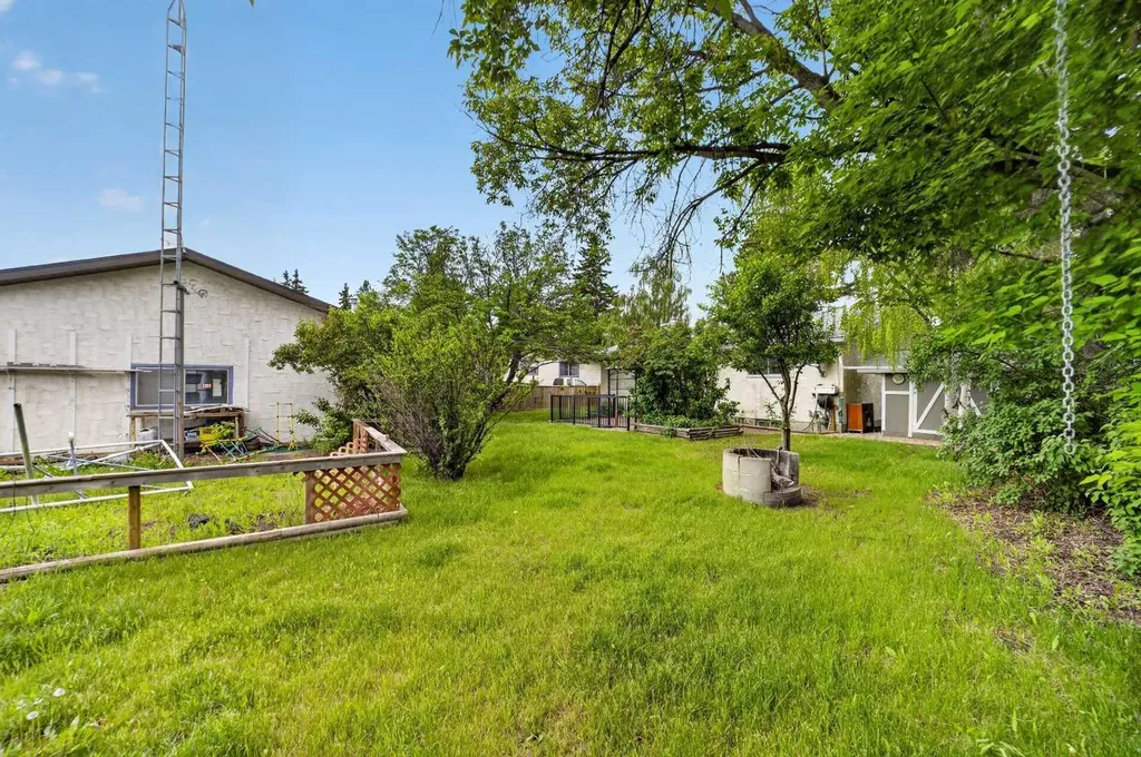 1329 Idaho Street Carstairs AB T0M0N0