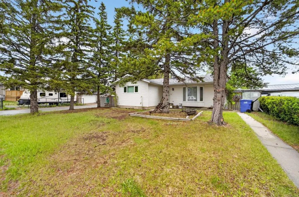1329 Idaho Street Carstairs AB T0M0N0