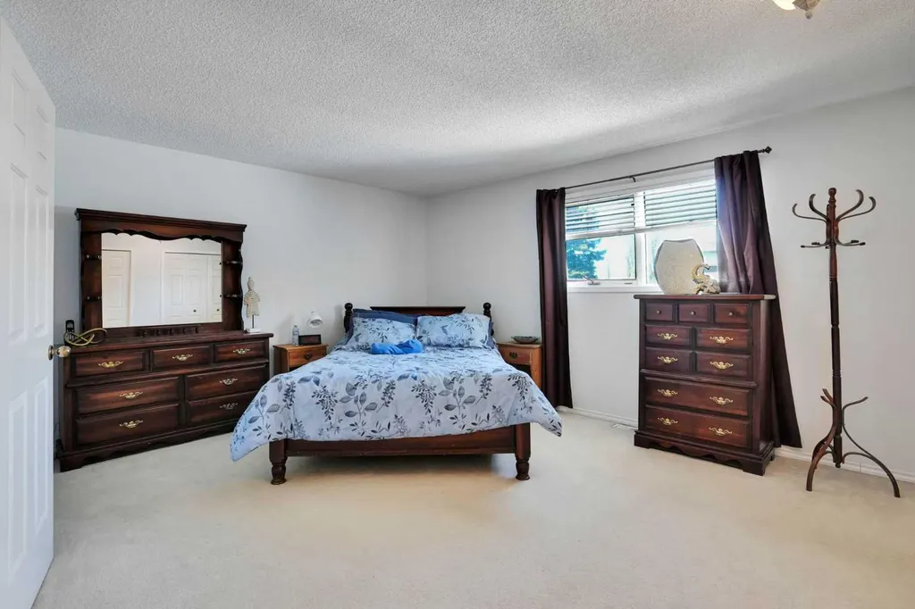 2295 1 Street NE Calgary AB T2E 1T4