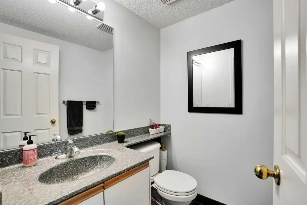 2295 1 Street NE Calgary AB T2E 1T4