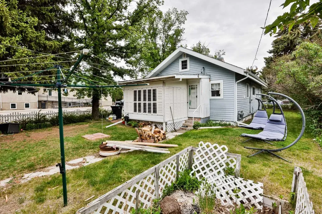 129 2 Avenue NE Milk River AB T0K 1M0