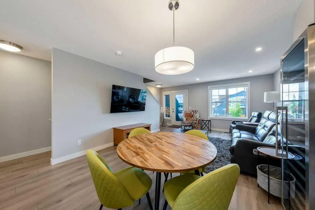 869 Cranston Avenue SE Calgary AB T3M 2V5