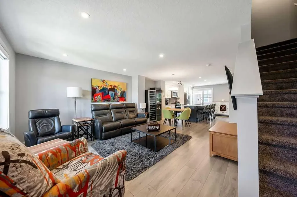 869 Cranston Avenue SE Calgary AB T3M 2V5